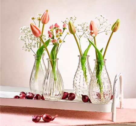 Schnittige Tischdekoration